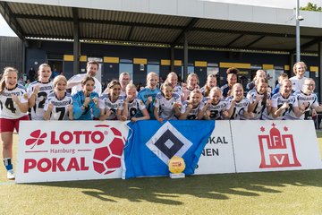 Bild 195 - wBJ Lotto Pokal Finale  Eimsbuetteler TV - Hamburger SV : Ergebnis: 0:3